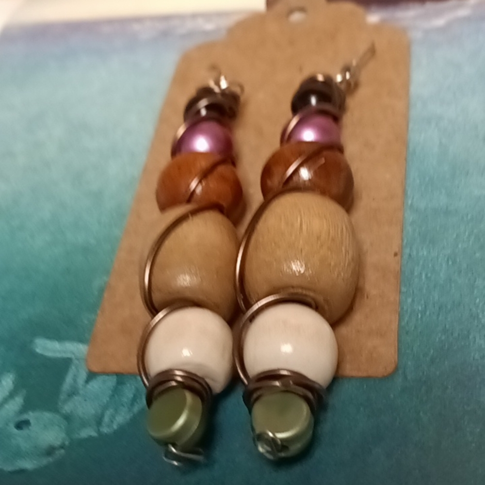 Jewelry - Picture 2 of 4